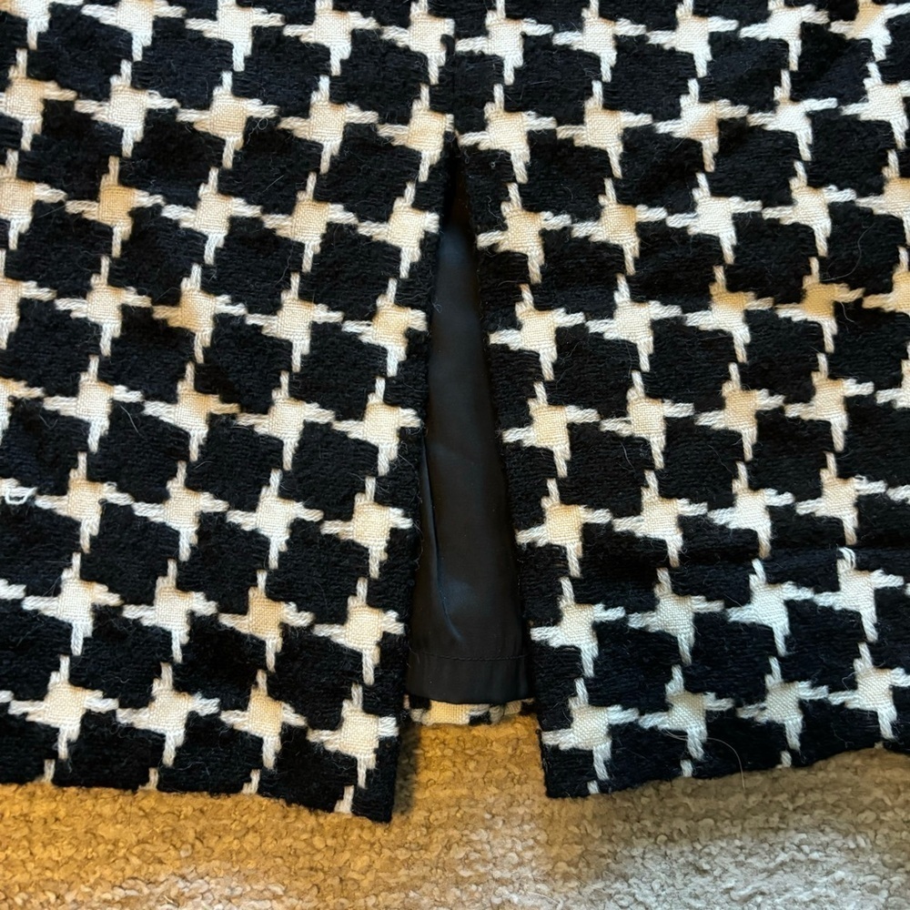 Lafayette 148 Houndstooth Pencil Skirt - size 4ββ - Picture 5 of 5